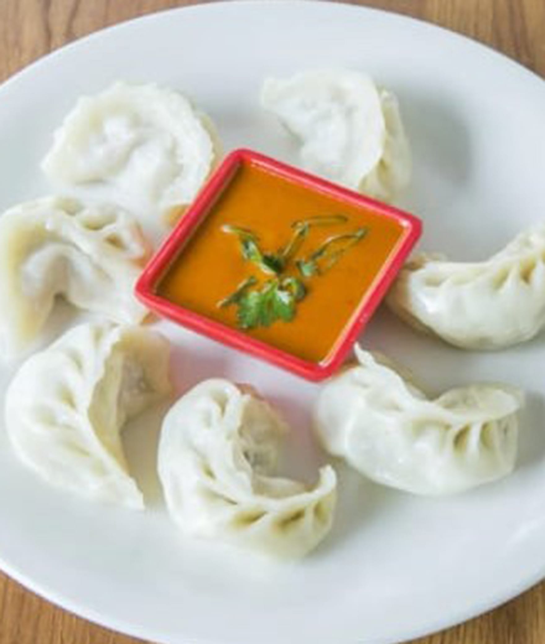 MOMO KITCHEN - Logo