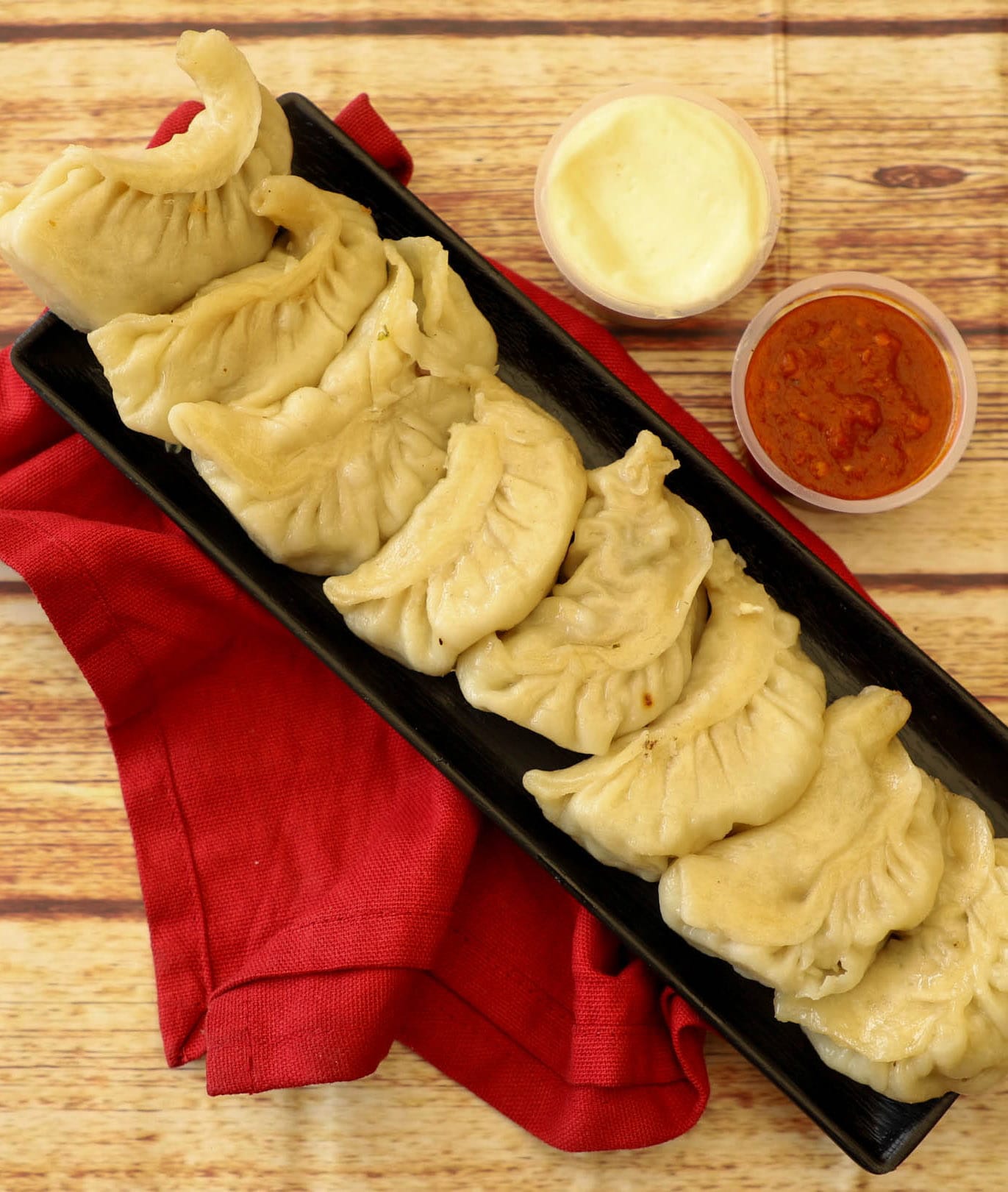 Momo Maker - Logo