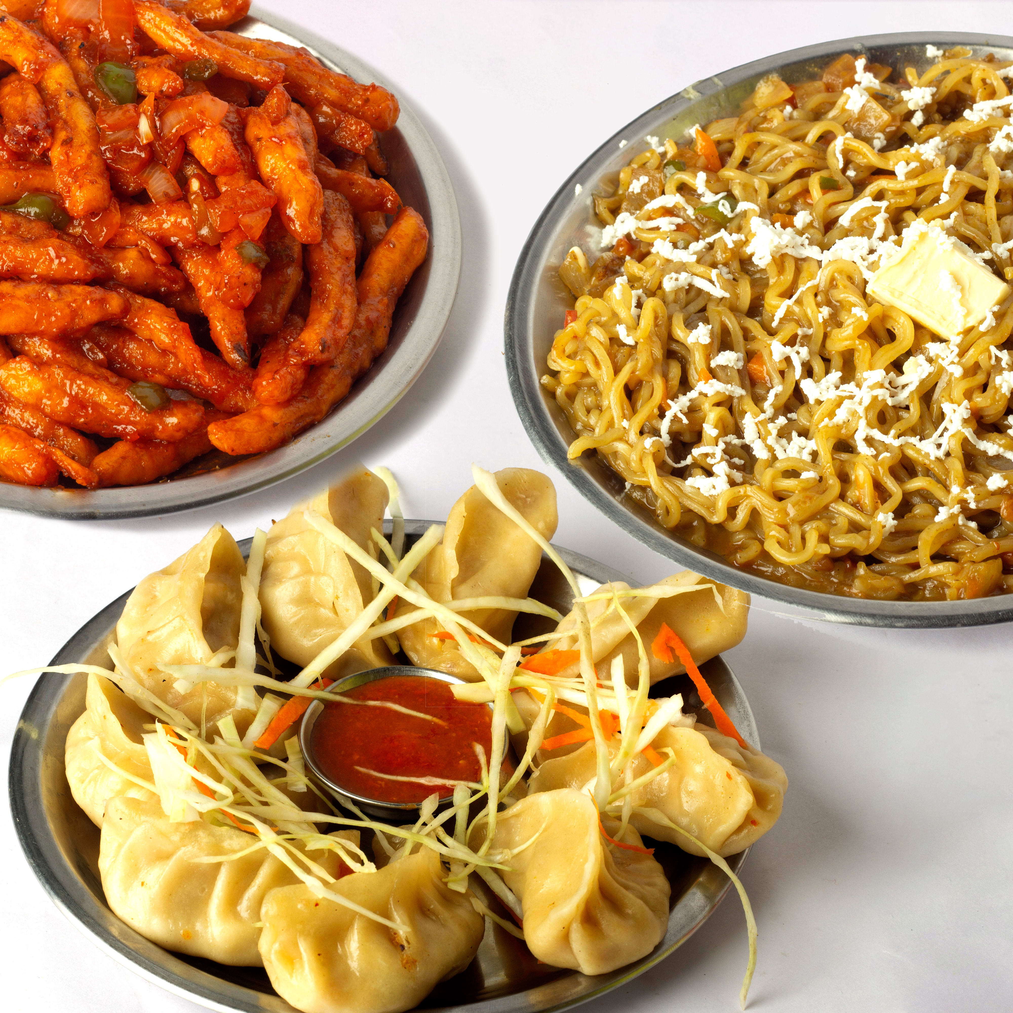 Momo Point Food Funda - Logo