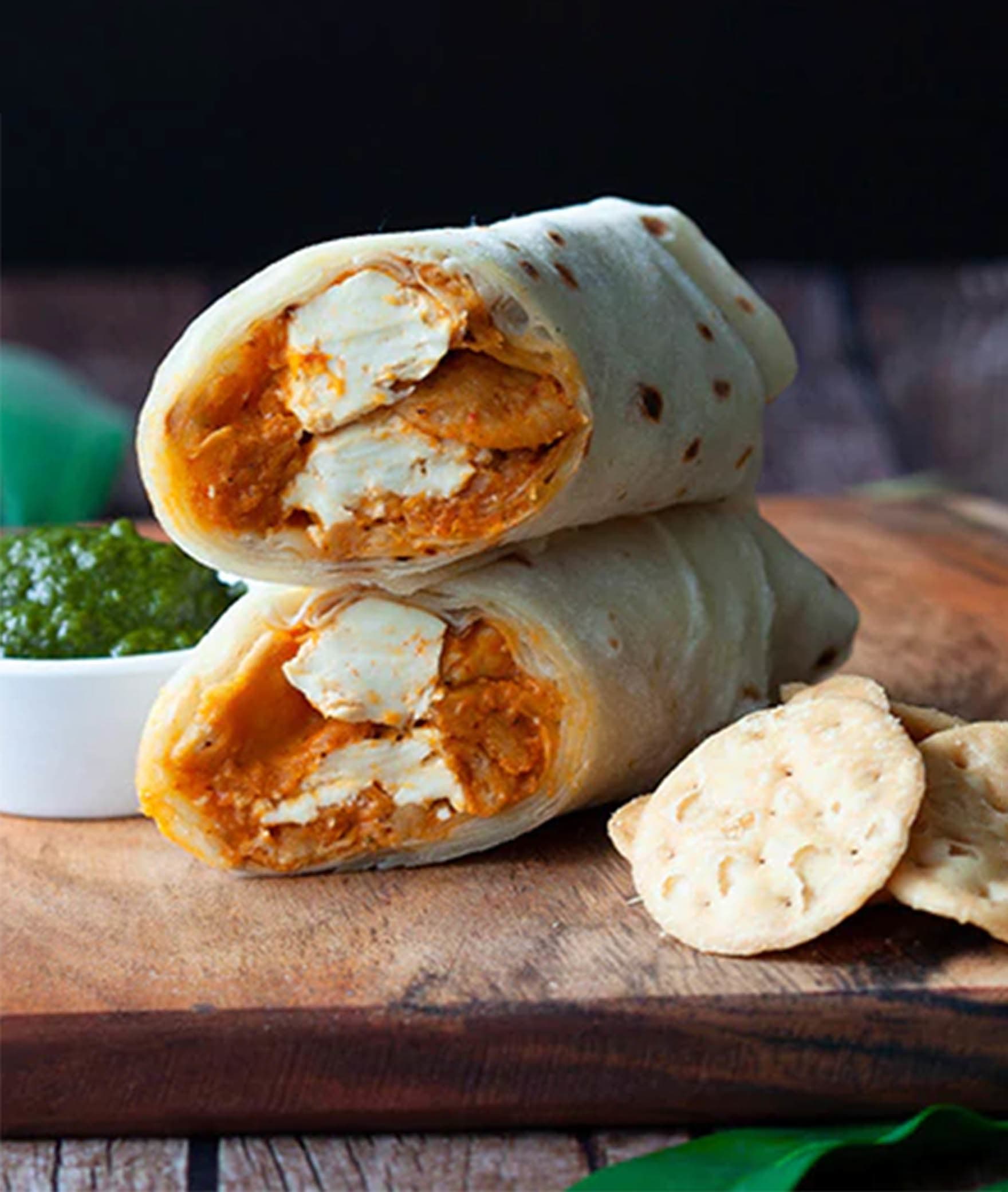 Momo Rolls Wala - Logo