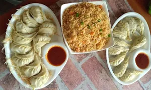 Momos House - Logo