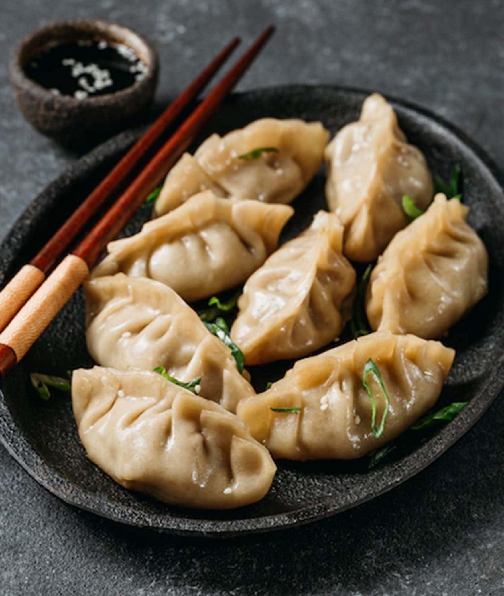Momos and Noodles Co. - Logo