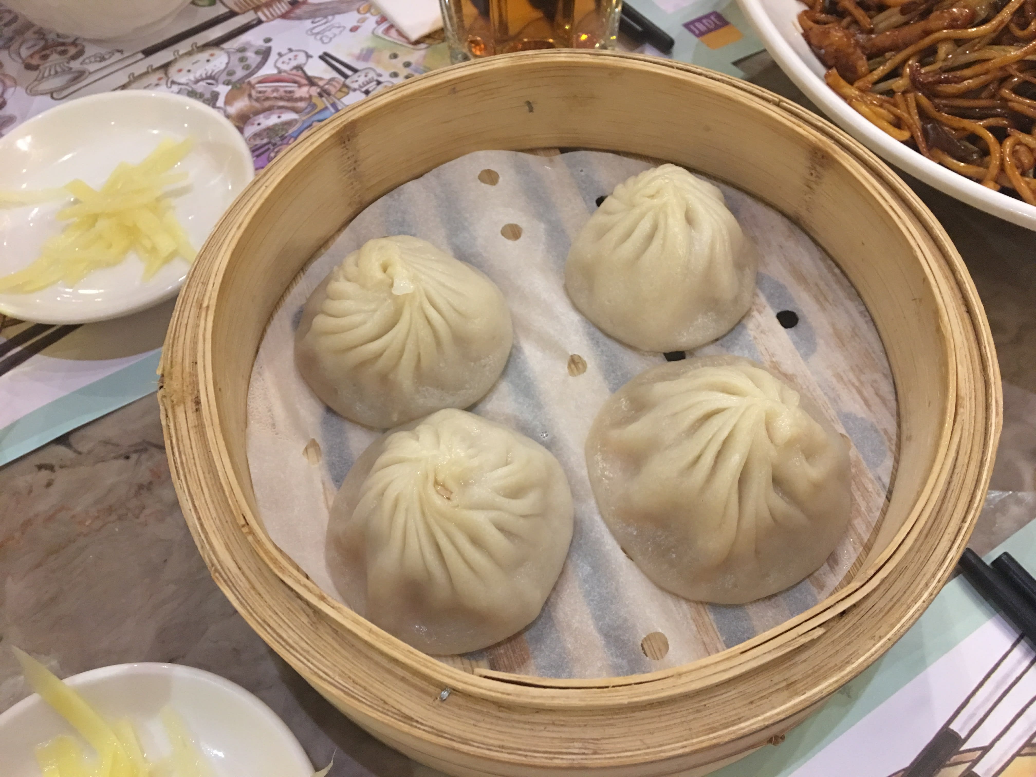 Momos and Twistatoes - Logo