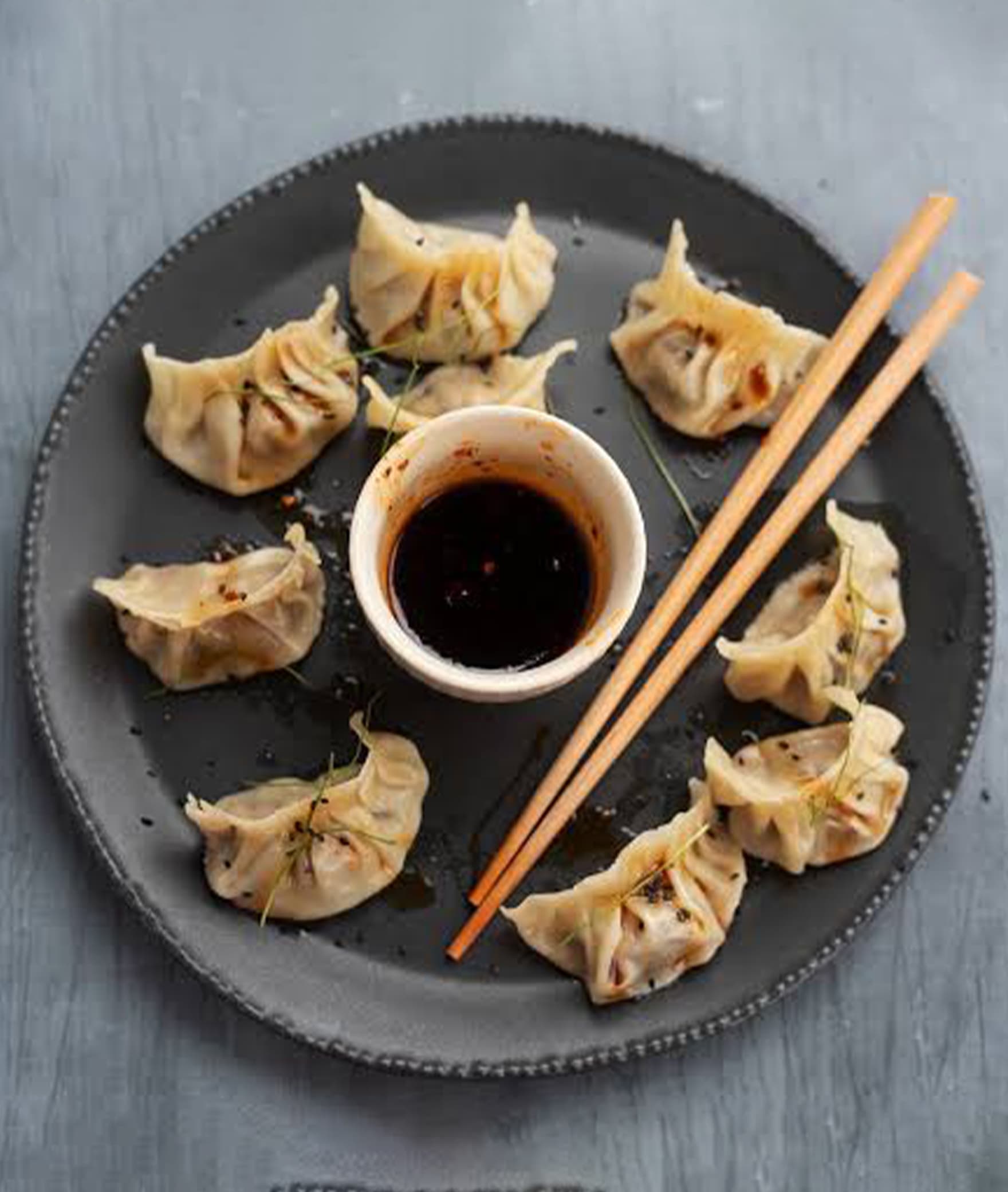 MOMOS In LIFE - Logo