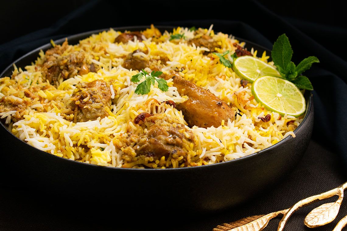 Moms Biryani cafe - Logo