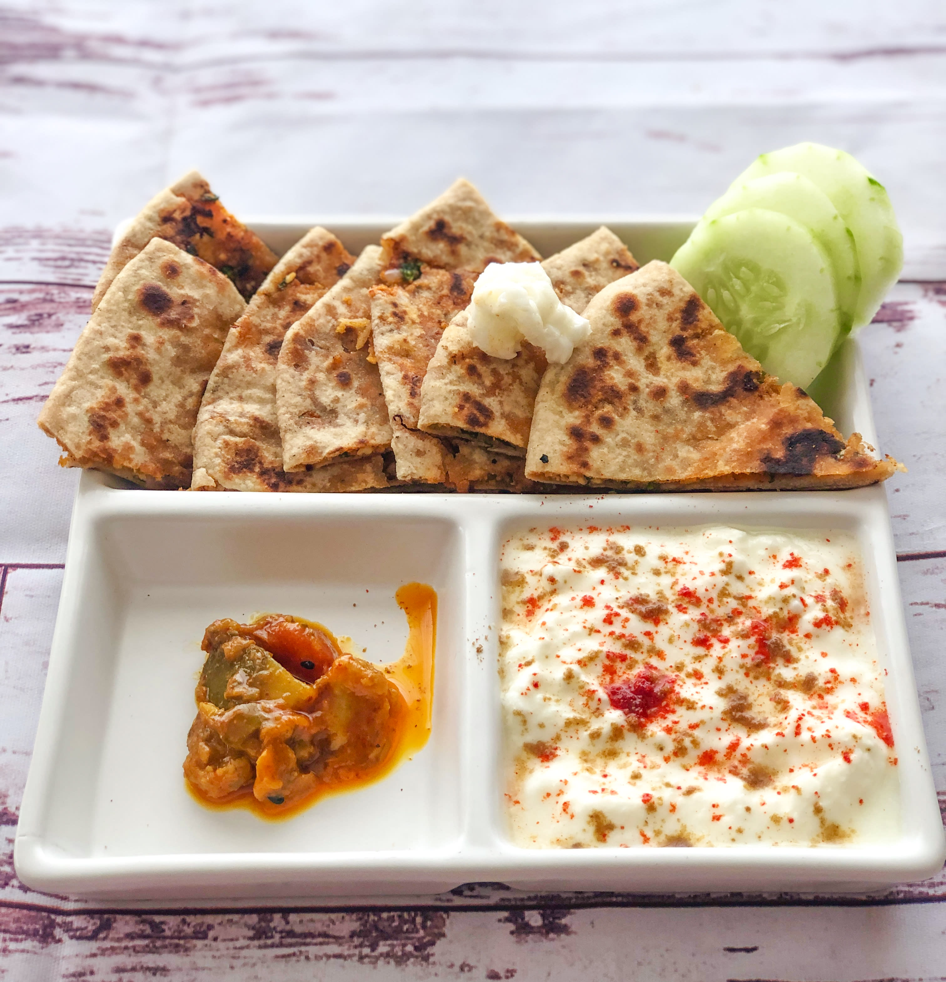 Mom s Magic Parantha - Logo
