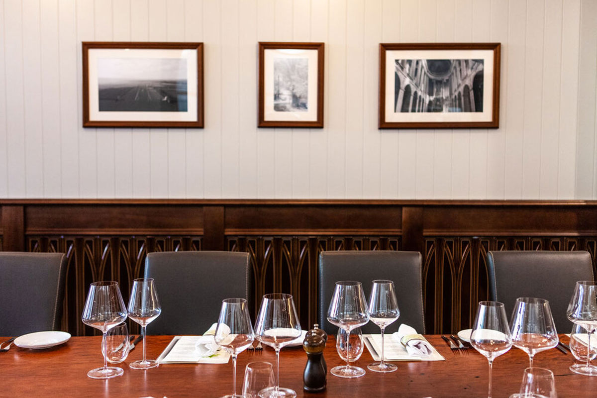 Montrachet Restaurant - Logo