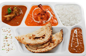 Moolchand Chur Chur Naan Or Paratha Since 1979 - Logo