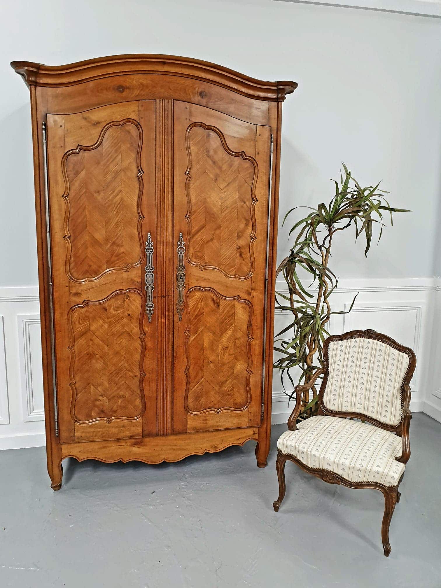 Moonee Ponds Antiques - Cover photo
