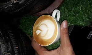 Moreish Cafe - Logo