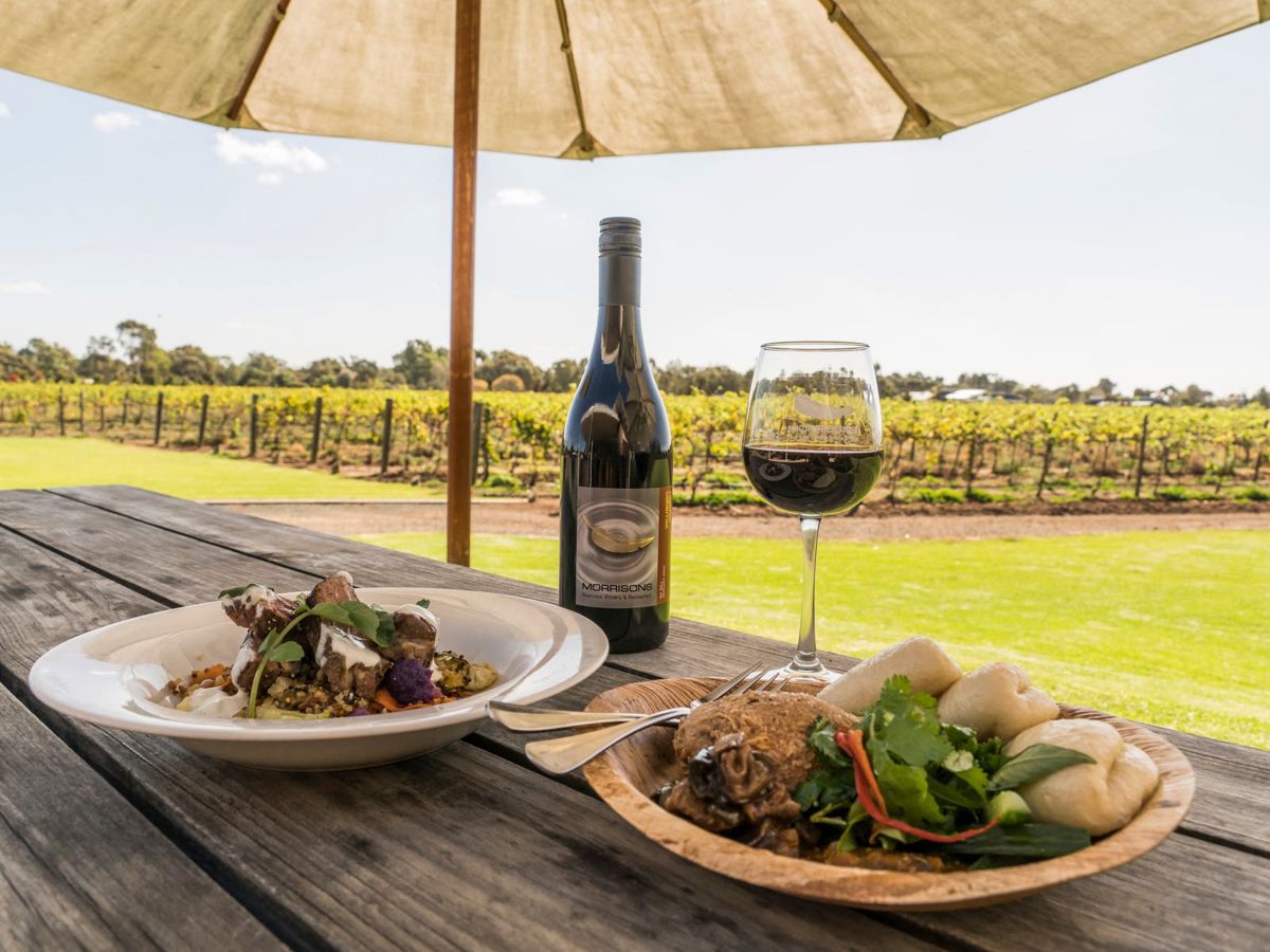 Morrisons Winery and Restaurant - Logo