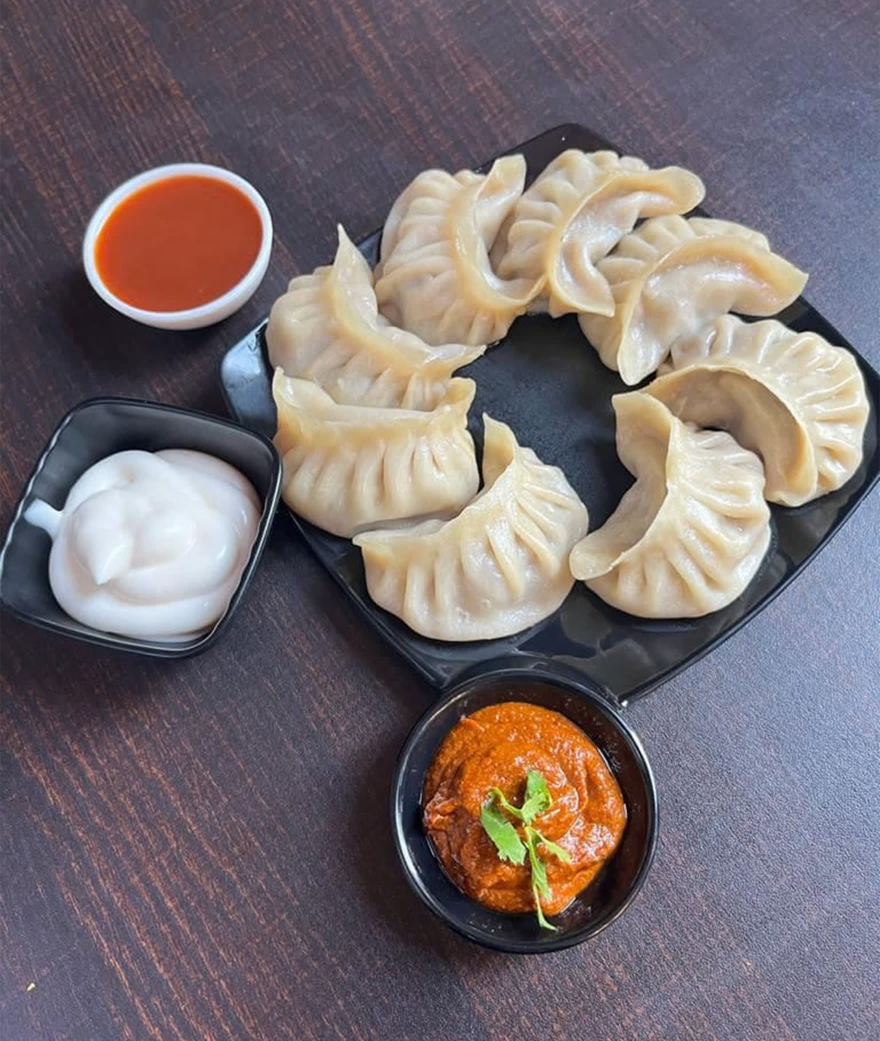 Mountain Momos - Logo