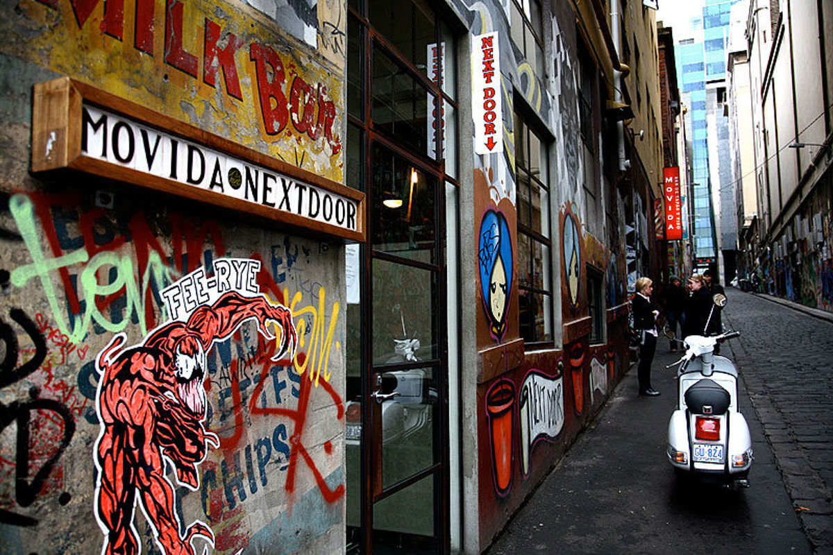 MoVida Next Door - Logo