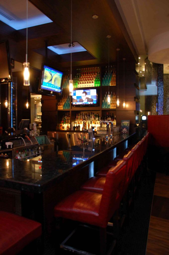 Moxie&s;s Grill &a; Bar - Logo