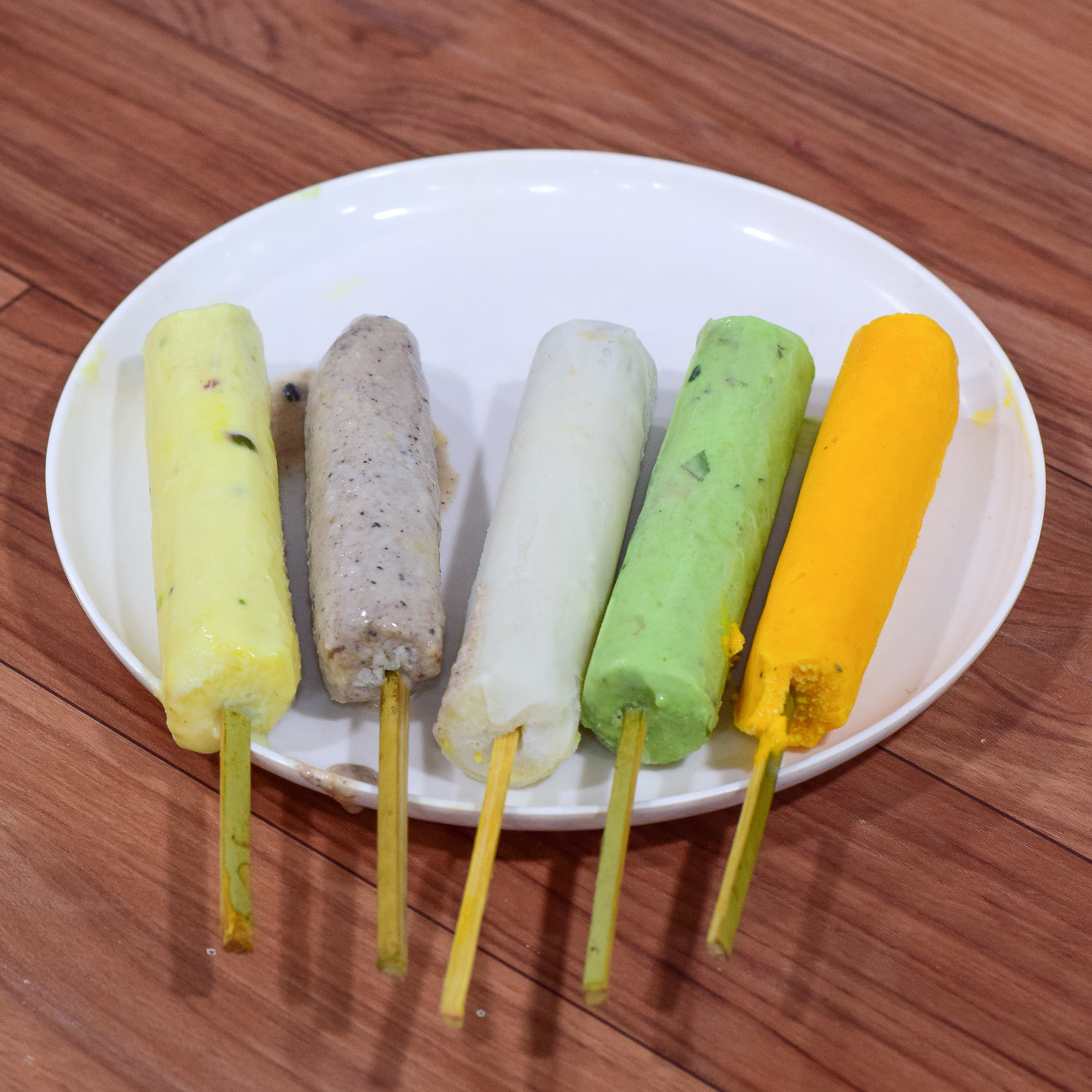 Mumbai Kulfi - Logo
