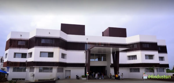 Muni International School - Surat - Logo