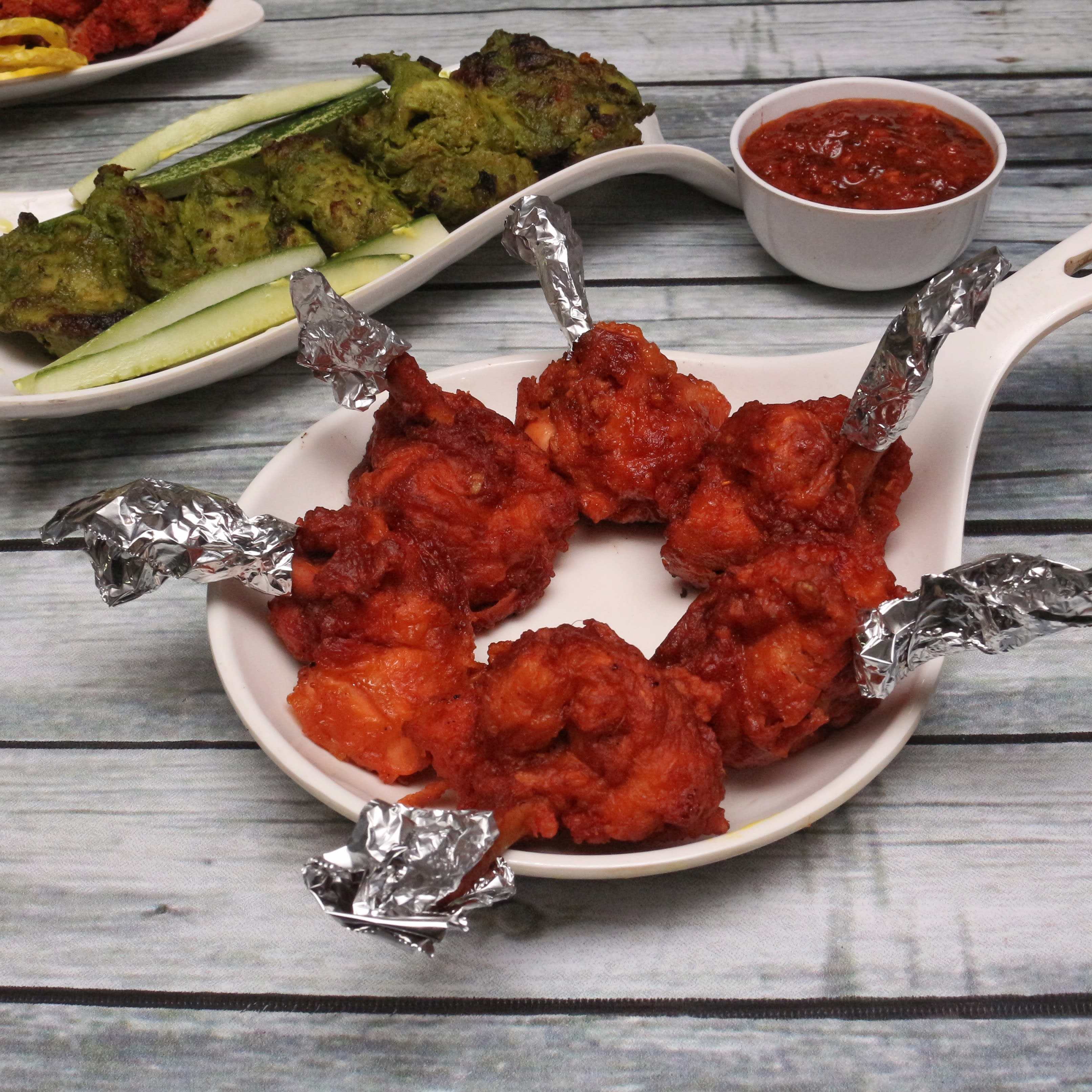 NA1 Laziz Chicken - Logo