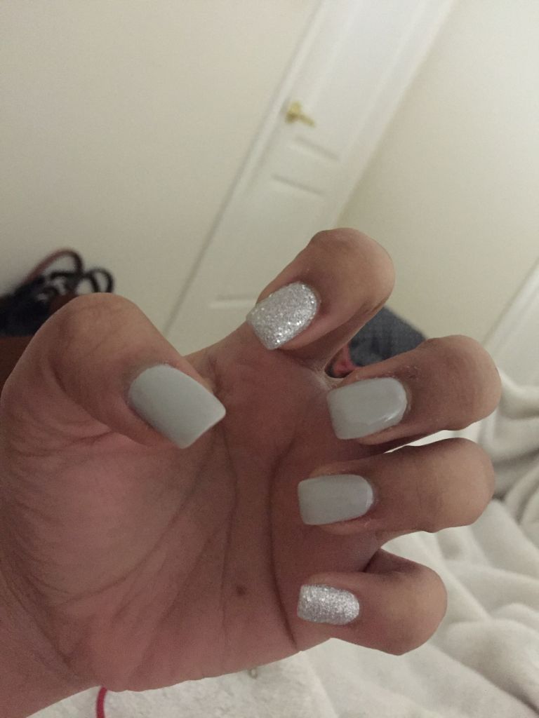 Nails By Dina - Logo