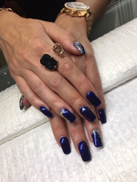 Nailz By Dezign - Logo
