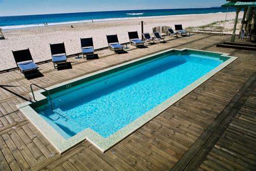 Narellan Pools - Logo
