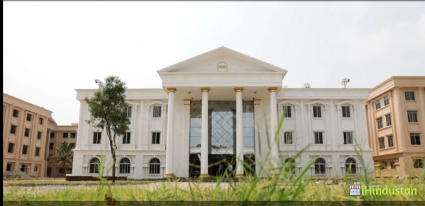 National Public School - Logo