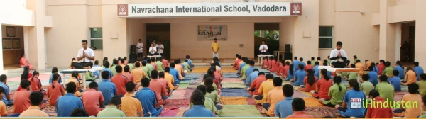 Navrachana International School - Logo