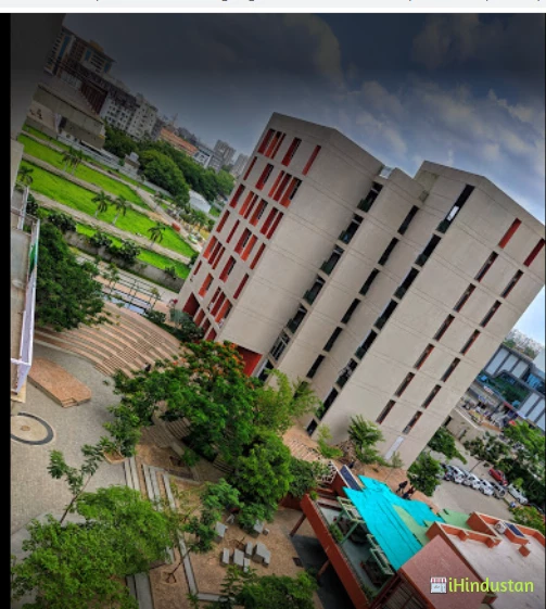 Navrachana University - Logo