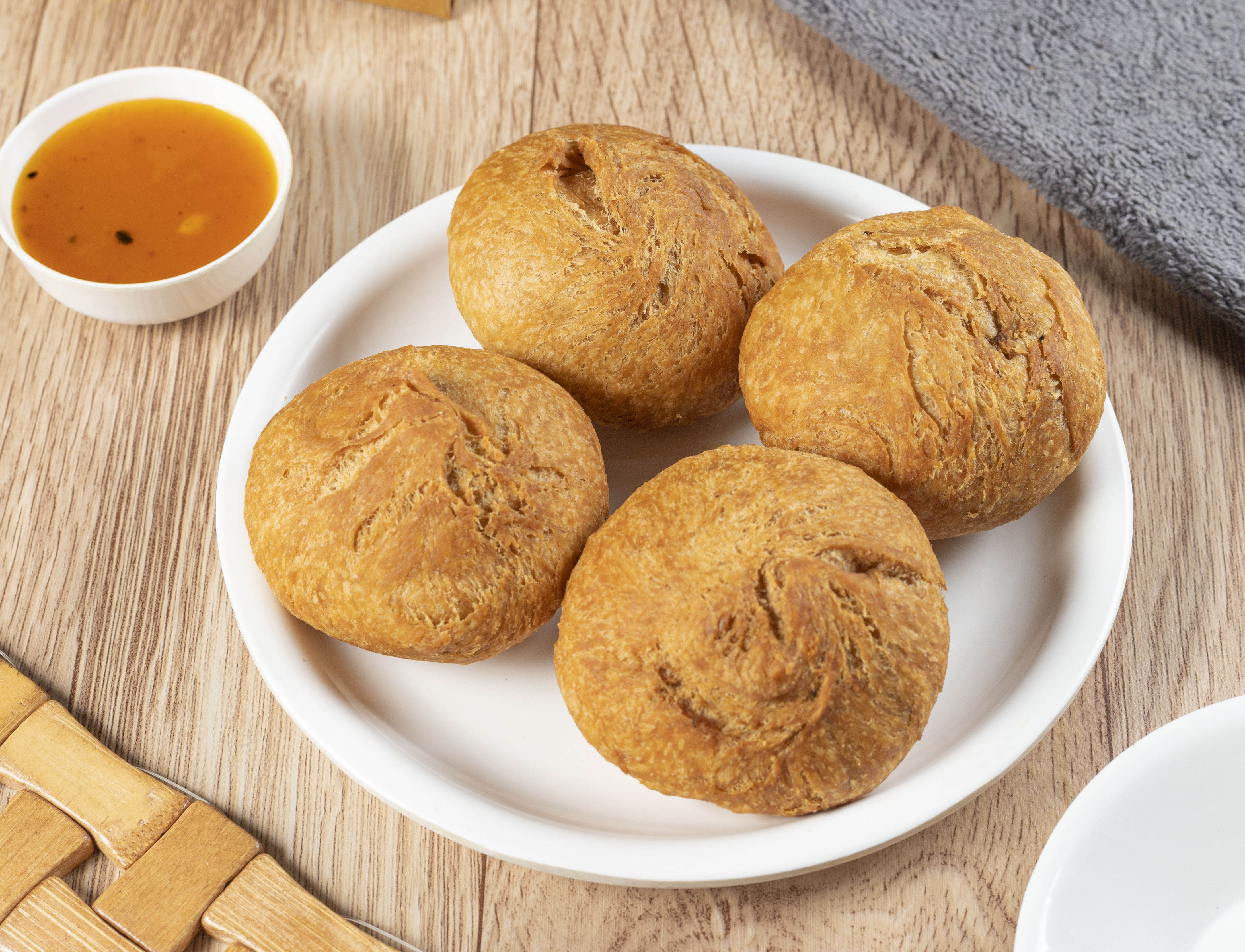 Neha Dal Kachori - Logo
