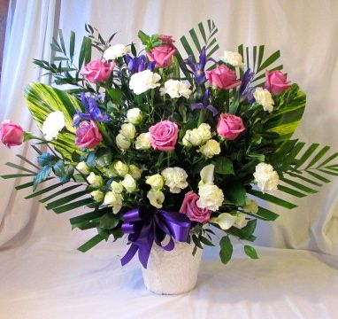 Nelia&s;s Floral Design - Cover photo