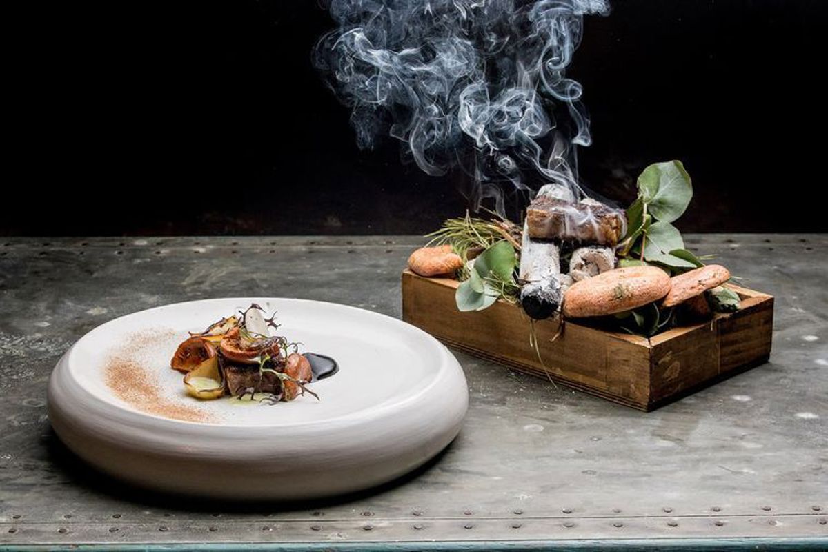 Nel Restaurant - Logo