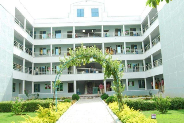 New Baldwin International School - Logo