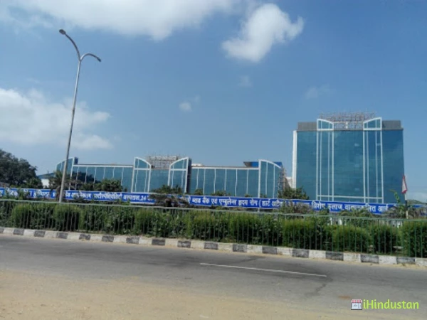 Nims Medical College - Logo