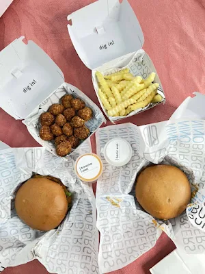 Nino Burgers - Logo