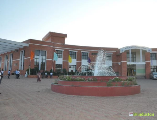 Nitte International School - Logo
