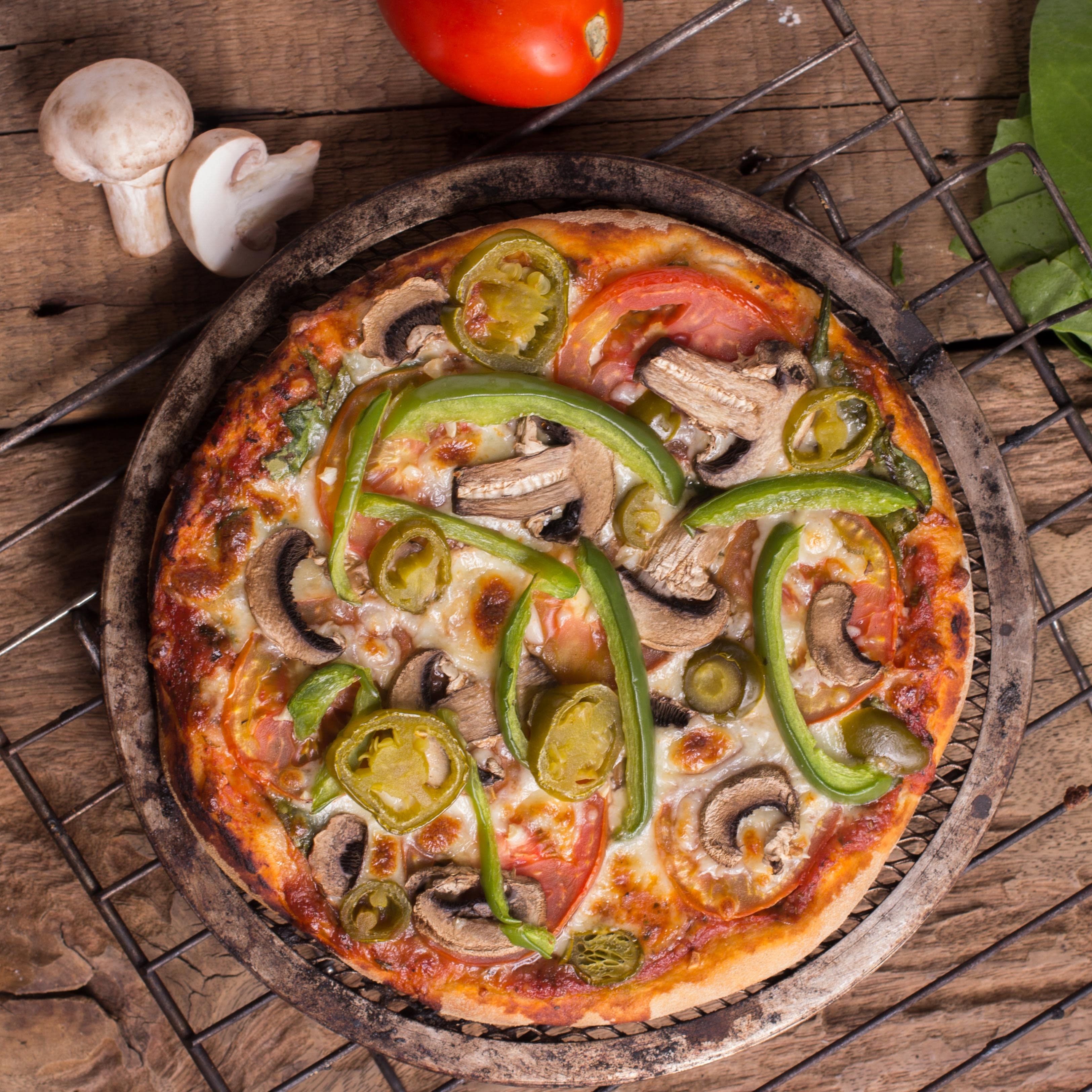 No Mad Baker - The Pizzeria - Logo