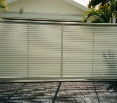 Noosa Door Centre - Logo