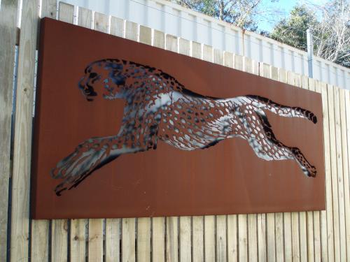 Noosa Metal Fabrication - Logo