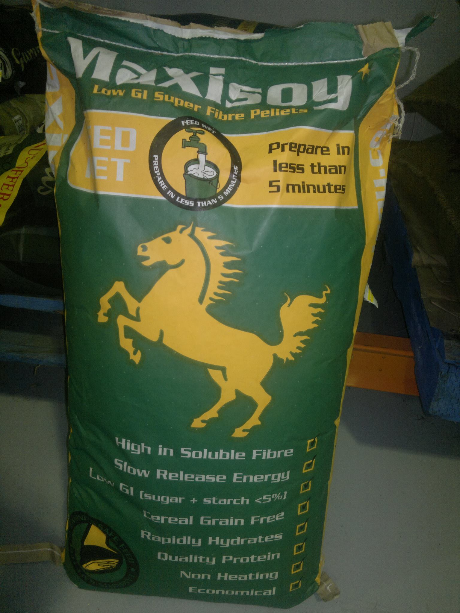 Noosaville Stockfeed & Pet Supplies - Logo
