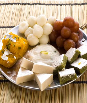 Nut Khut Sweets - Logo