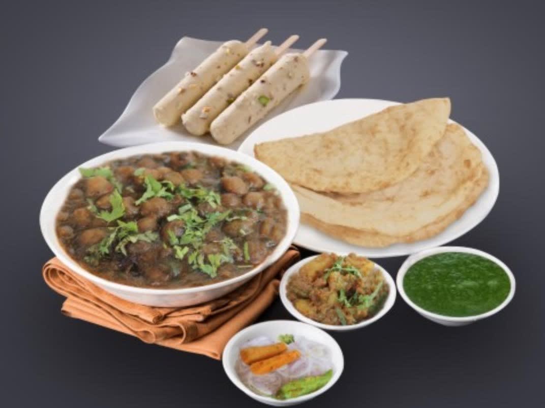 Oberoi Special Chana Bhatura - Logo