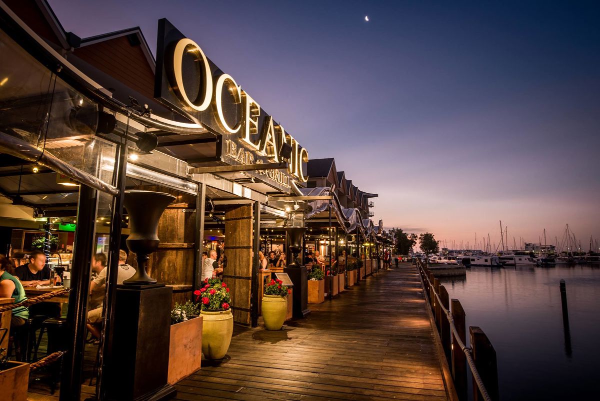 Oceanic Bar + Grill - Logo