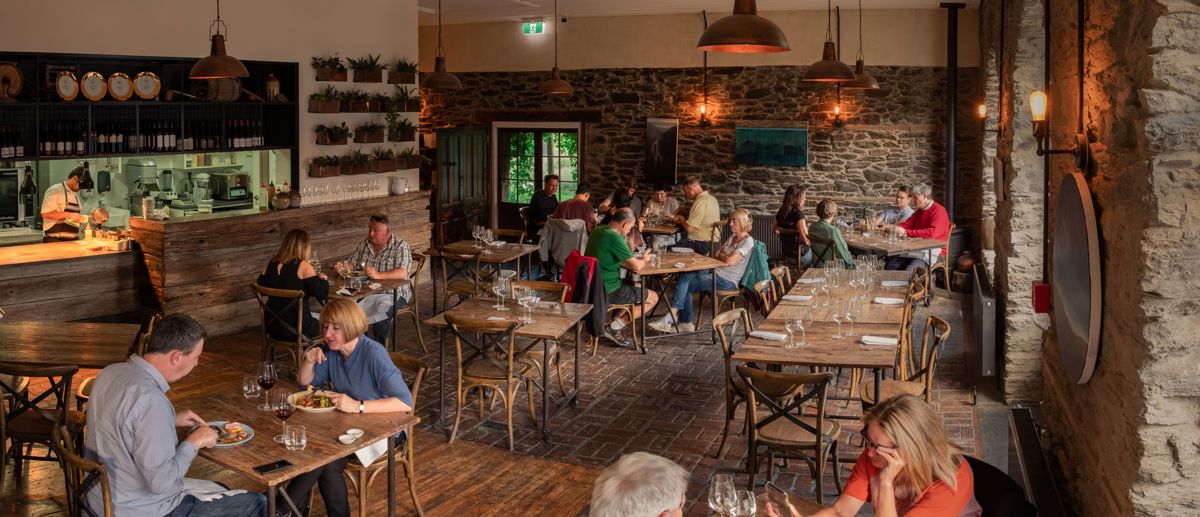 Olivers Restaurant - Logo