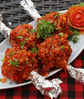 Omi Fish & Chicken Corner - Sector 16 - Logo