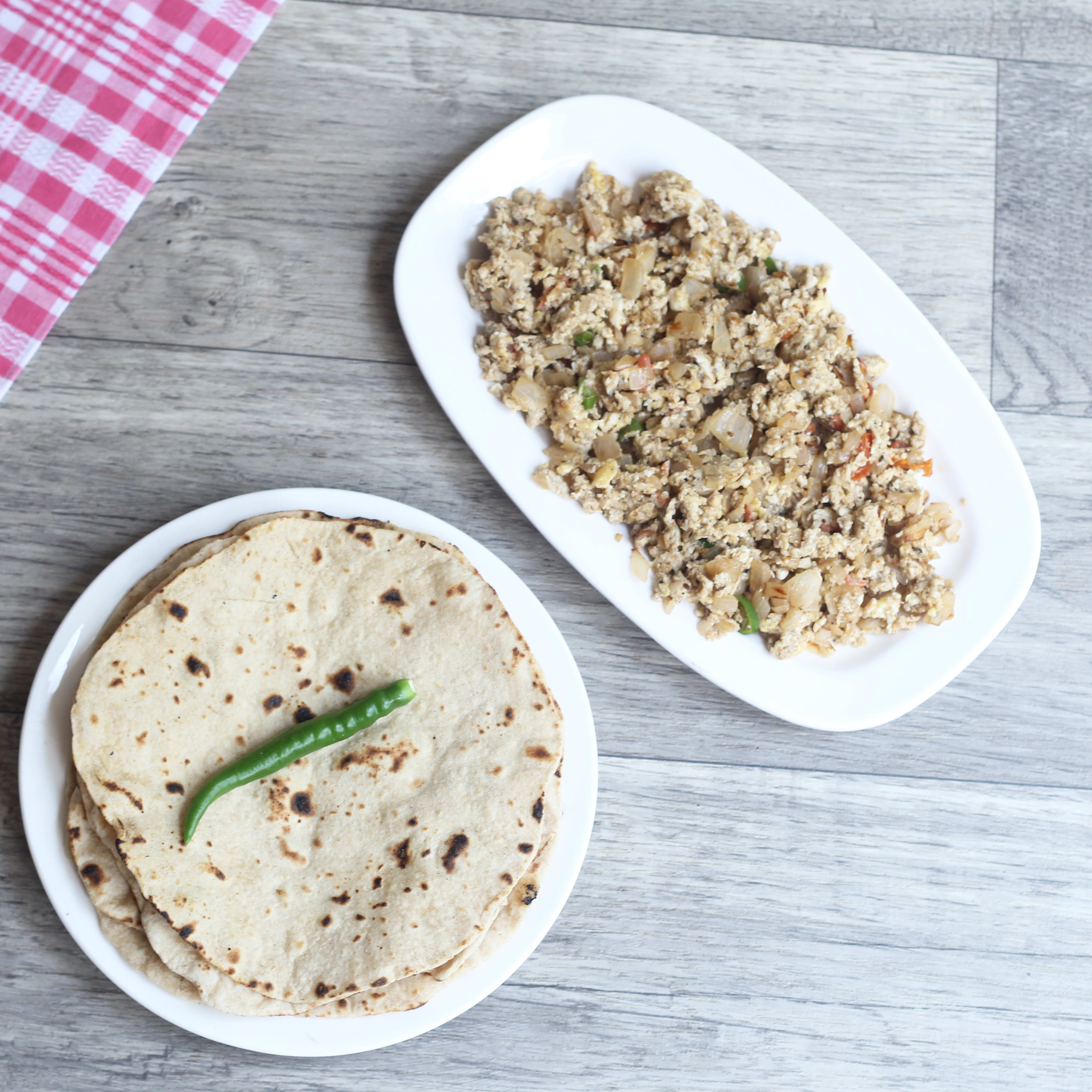 Om meals and paratha junction - Logo