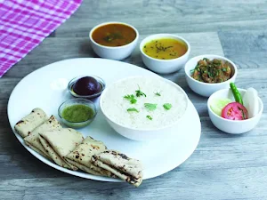 Om Meals & Paratha Junction - Logo