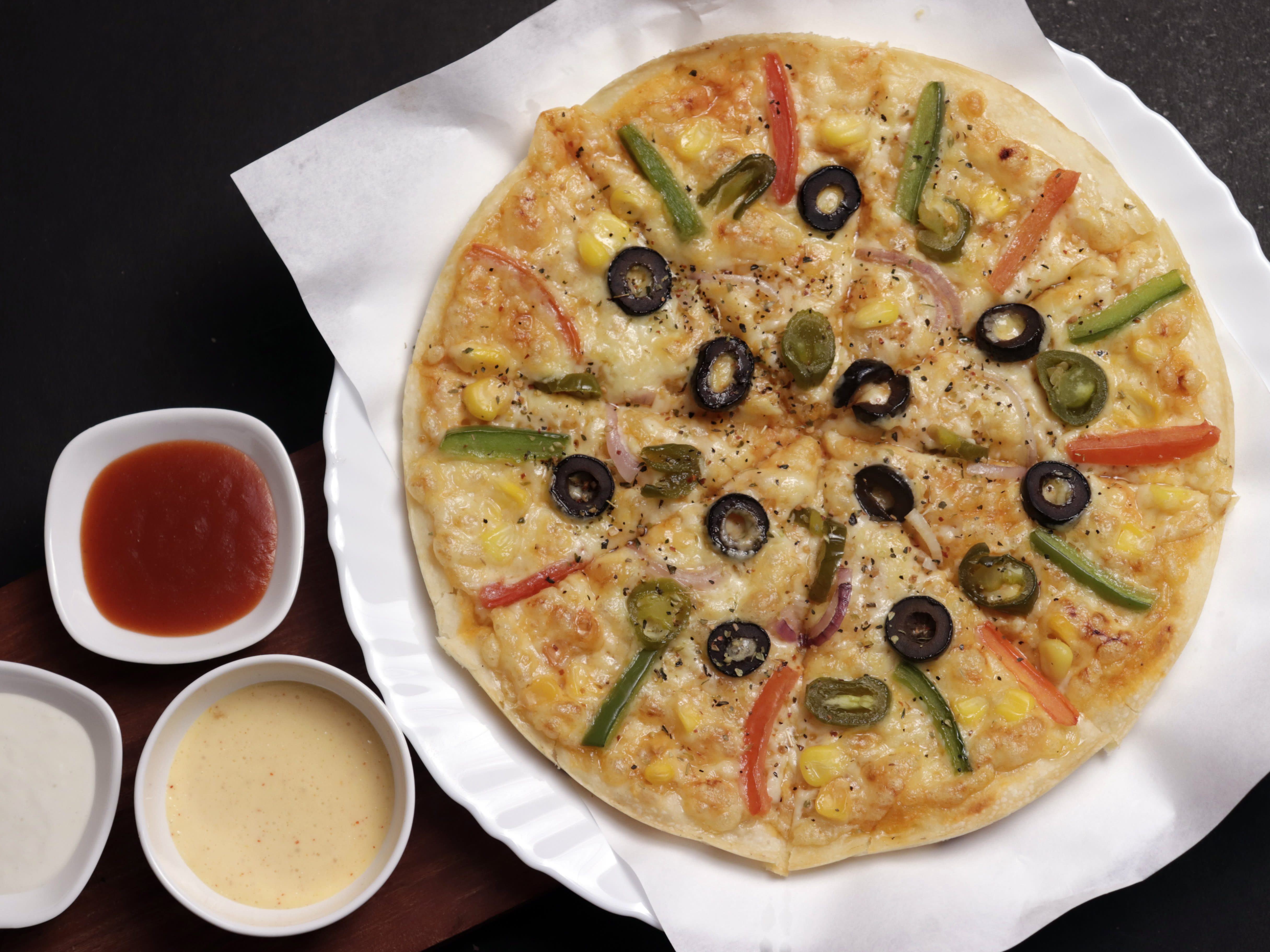 Omno's Pizza - Logo