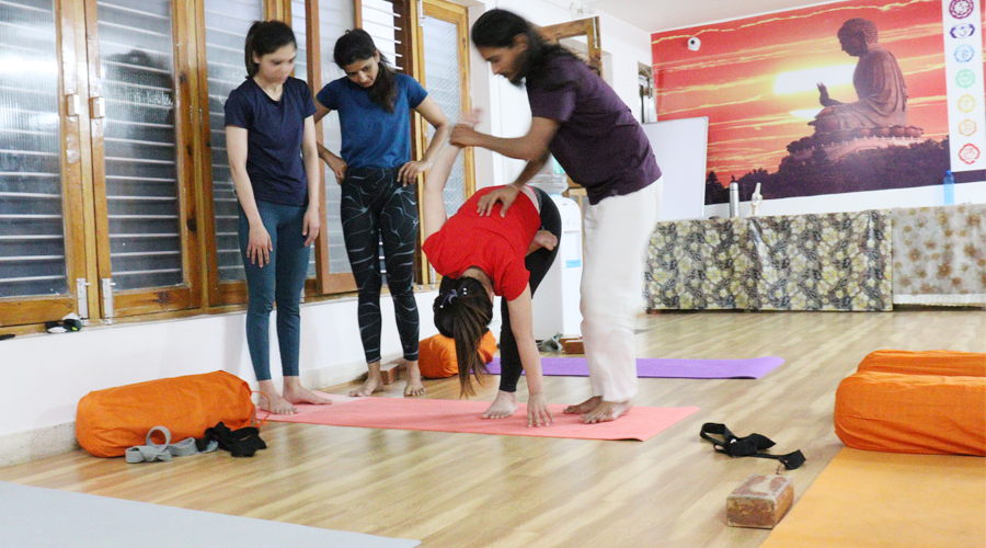 Om Yoga International - Cover photo