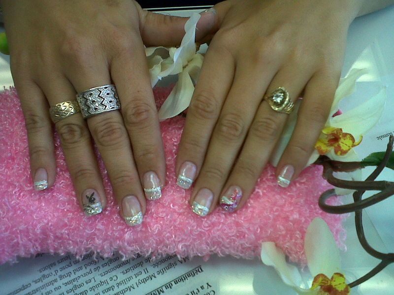 Ongles en folie - Cover photo