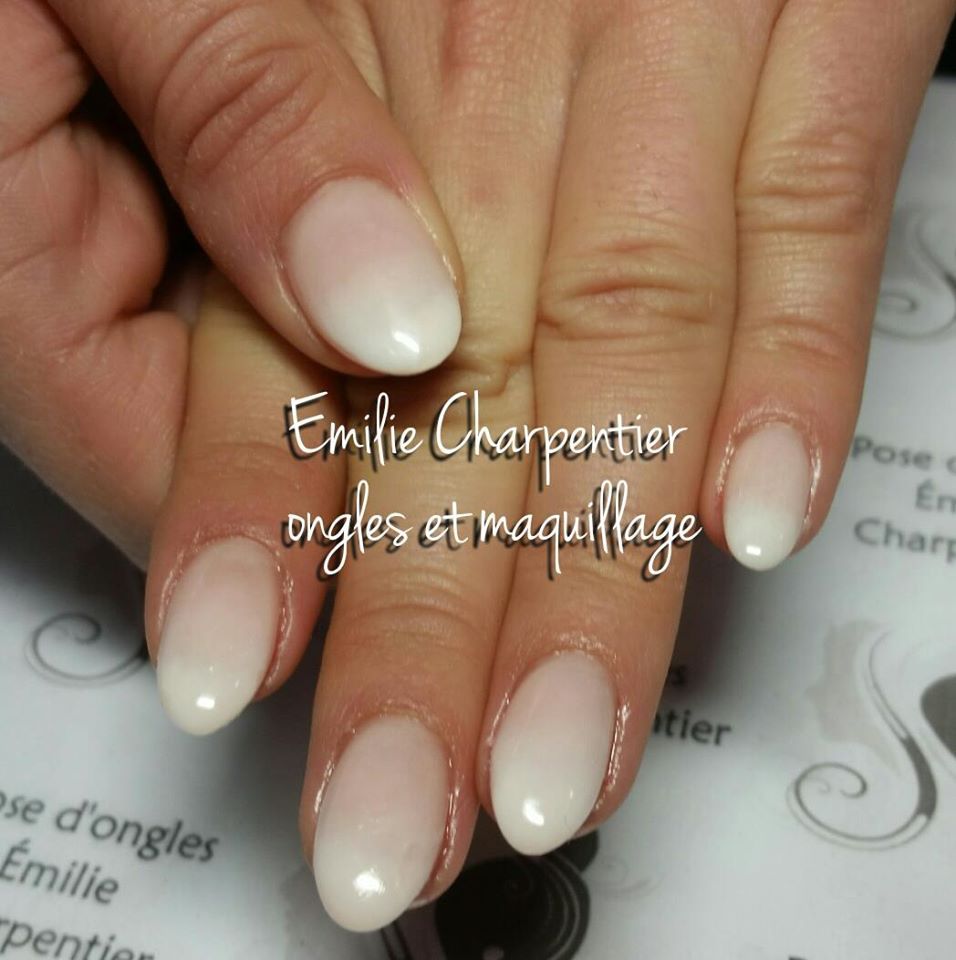 Ongles Émilie Charpentier - Logo