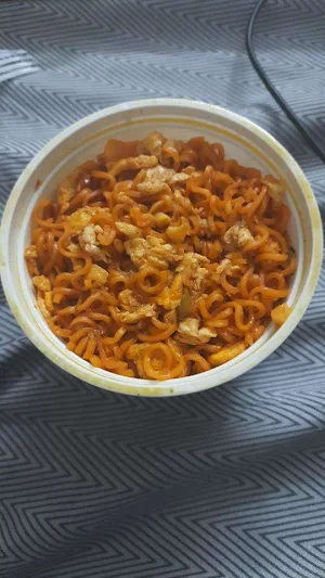 Only Maggi - Logo